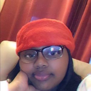 Meet your Posher, Monica